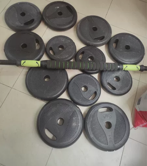 30公斤哑铃。居家隔离锻炼必备。30公斤哑...