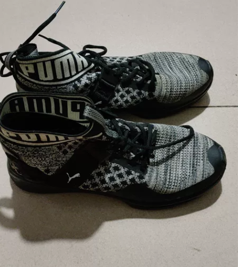 男士高帮运动鞋42码不退不换 感兴趣的话点...