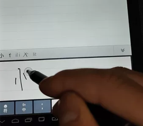e人e本t9平板电脑 功能正常,缺少专用手...