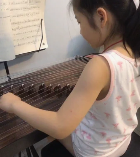 （不议价）自己家闺女兴趣班买的古筝，不想学...
