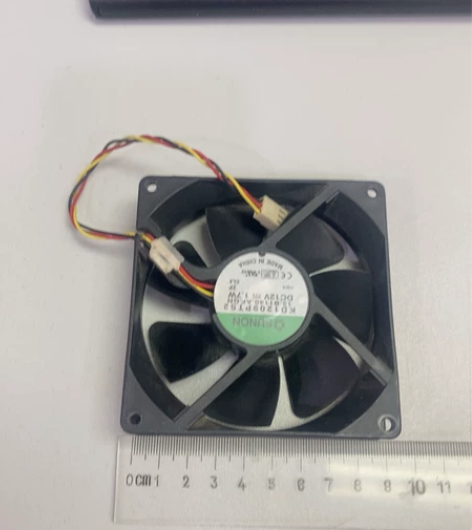 9cm 机箱风扇 三线 感兴趣的话点“我想...