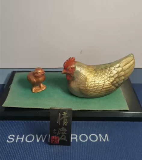 日本金工人间国宝金工名家村田宏作母子鸡一对...