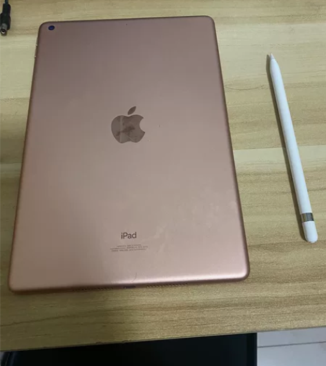 ipad2020第八代ipad。20年买的...