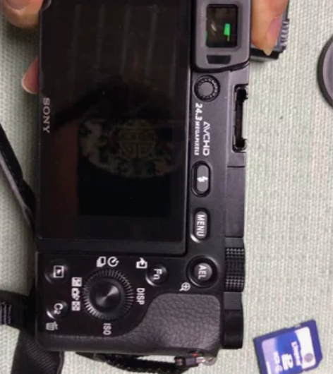 索尼微单a6000套机 带16-50镜头，...