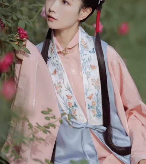 出:全新仅试穿!兰若庭 汉服 长比甲全新带...