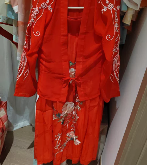 【钟灵记】【如梦霓裳】重工刺绣宋制一片式下...