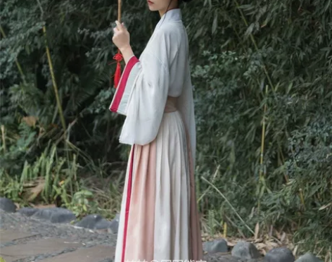 五五年 ｜秋色 s 汉服 七成新 96购入...