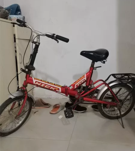 小自行车可以折叠，十岁左右 感兴趣的话点“...