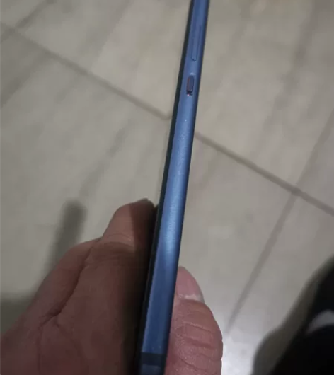 华为P10P，刚换电池一个月，想卖掉，6十...