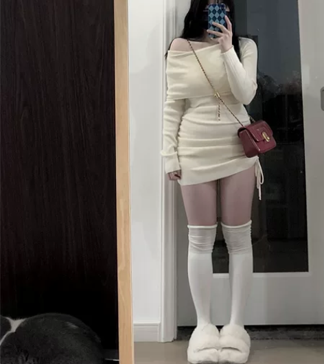 什么草莓纯欲辣妹连衣裙显瘦百搭新款打底一字...