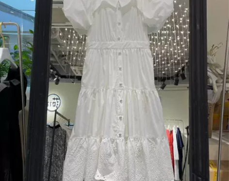 泡泡袖白色/宝蓝色连衣裙女 这条裙子在实体...