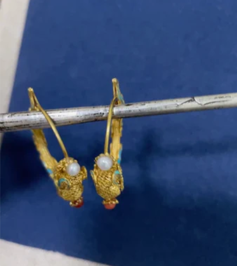 银鎏金花丝工艺龙钩耳环 如图,一对现货。不...