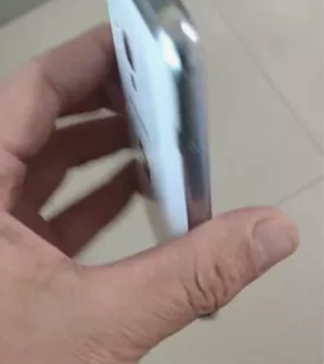 手机个人闲置,三星,成色好。一代经典 感兴...
