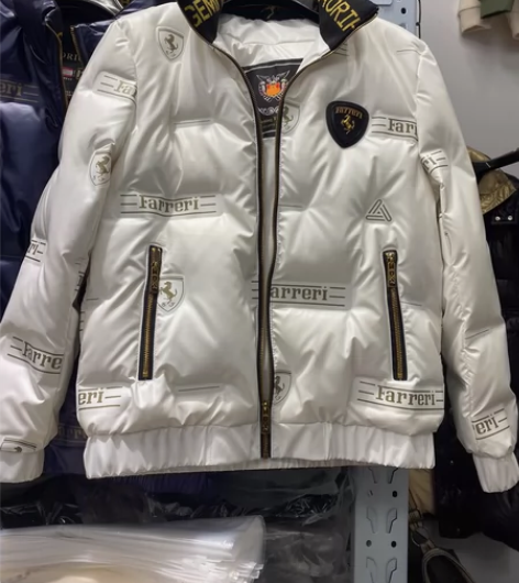 全新 男士羽绒服，白色黑色，高品质轻薄款羽...