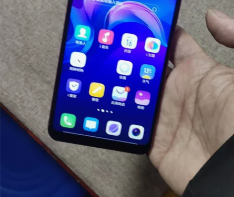 vivo z1i 1.全网通双卡双待吃鸡神...