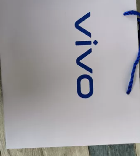 vivo s15  全新未拆封   给需要...