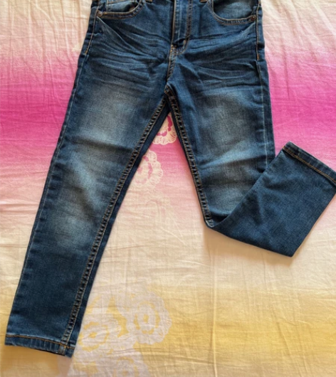童装 儿童牛仔裤,從來沒有穿過! 全新,德...