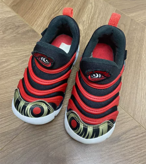 耐克nike毛毛虫童鞋，购于金源燕莎购物中...