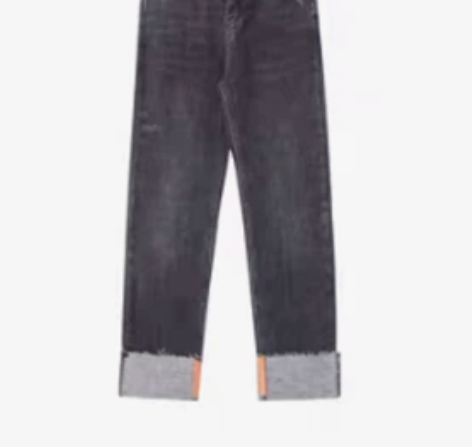 加薄绒直筒9分牛仔裤闲置处理。 感兴趣的话...