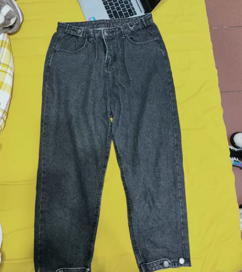 水洗黑哈伦牛仔裤，很嘻哈风，显小腿细 感兴...
