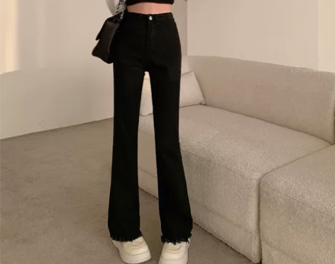 【名称】弹力修身毛边微喇裤牛仔裤 【颜色】...