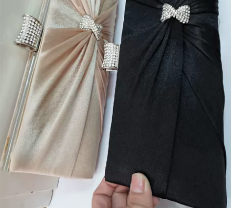 绸缎布料手拿包聚会手袋外贸清仓女士信封包黑...