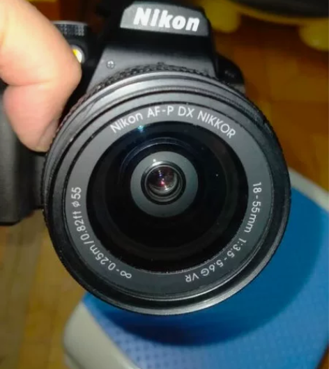 出一个 尼康 D3400 18-55 VR...