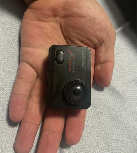 运动相机 +十几个配件 外送一个原装更换电...