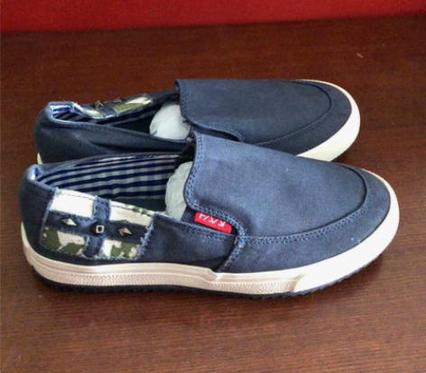 全新！全新！小码一脚蹬懒人鞋板鞋帆布鞋35...
