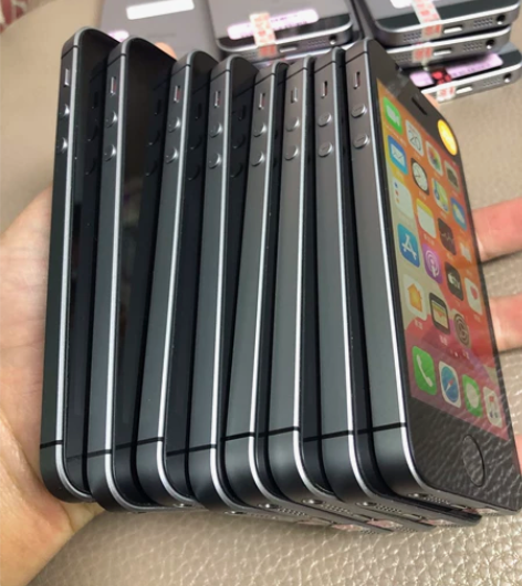 iPhone se 128g 原装 4G三...