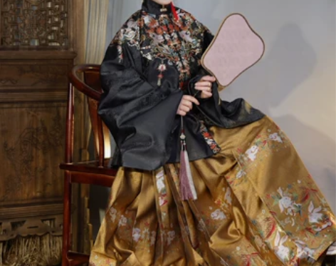 远山黛汉服 枫叶兔明制妆花短袄 长袄 马面...