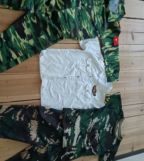 幼儿园4-6岁孩子可穿，小警察衣服，迷彩服...