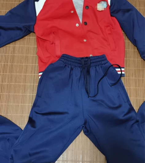 某小学校服棒球服130/64 现在换新校服...