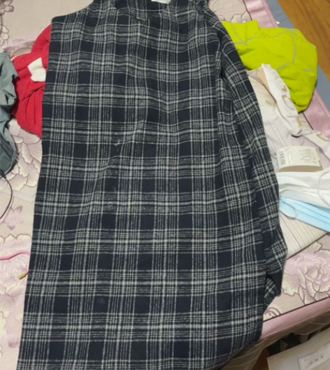 蓝色格子背带裙 感兴趣的话点“我想要”和我...