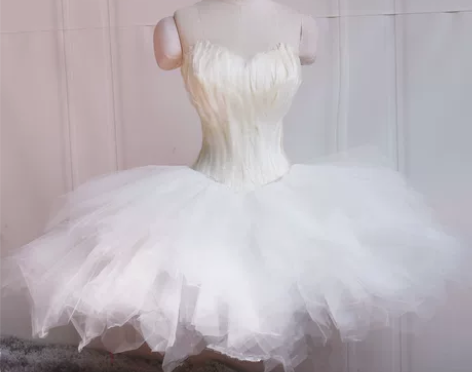 显瘦白色生日派对年会晚礼服成人礼毕业舞会天...