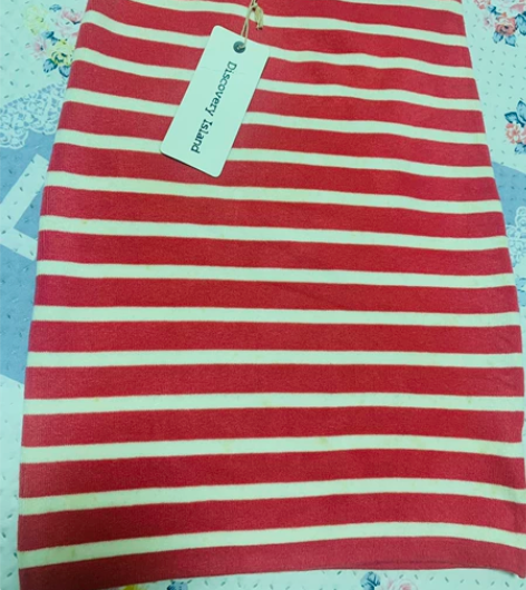 全新针织条纹铅笔裙 买它的时候被安利了两穿...