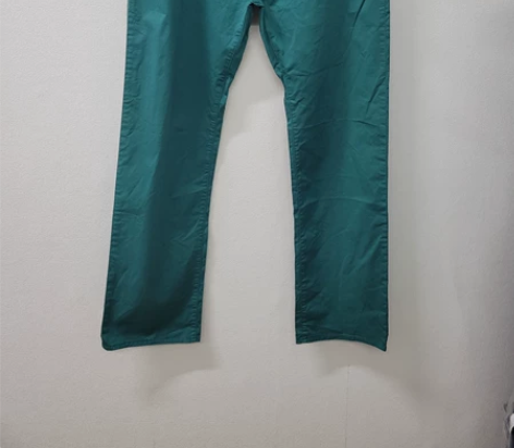 阿玛尼直筒修身弹力休闲裤，闲置正品全新，绿...