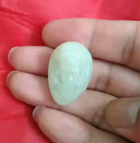 玉雕财神爷，做工精细，玉质温润，见着发财 ...