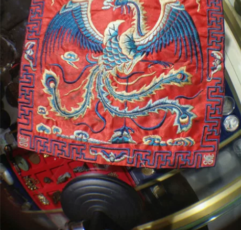 三副刺绣画。500元3副，做工精细。图案生...