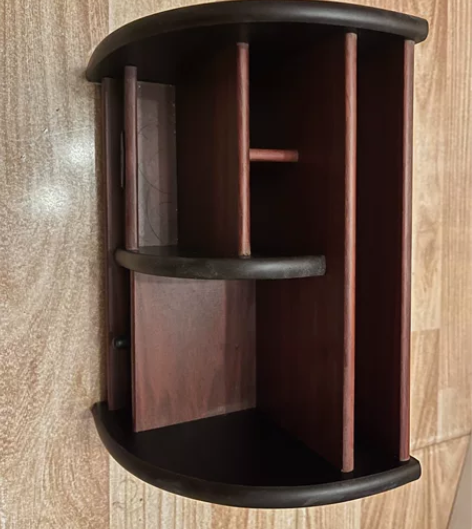 桌面收纳盒，有点灰。 感兴趣的话点“我想要...