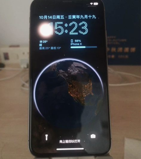 IPhone X银色 手感嘎嘎好,成色看...