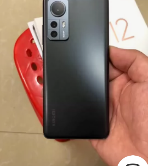 有意收台小米12来用，要求屏幕好，是要收是...