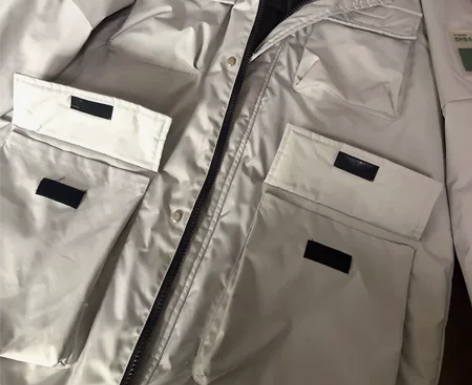 男士羽绒服，388买来的，老公觉得穿着有点...