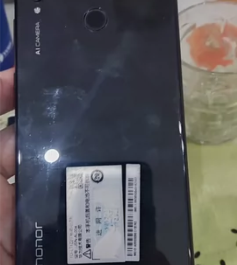 荣耀8X成色不错，备用机挺好，流畅不卡顿，...