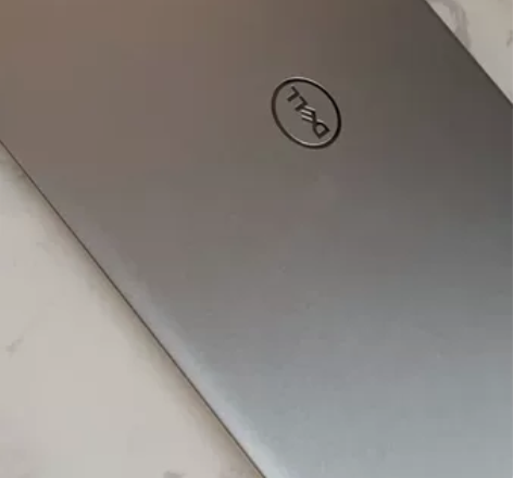 戴尔电脑99新 无划痕  没有啥使用痕迹天...