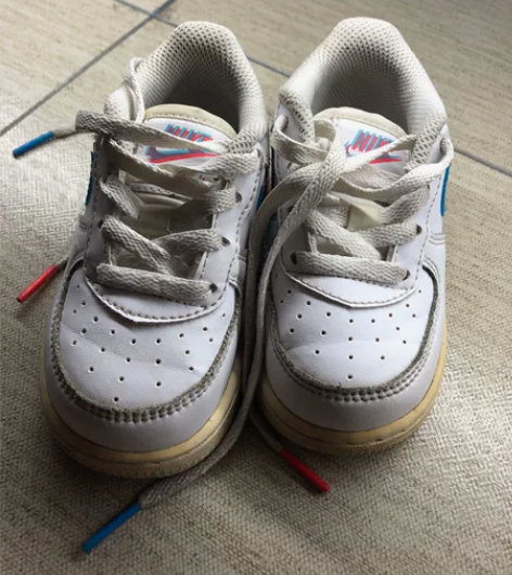 nike双勾男孩女孩运动板鞋 感兴趣的话点...