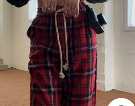 十三忻 格格巫 新款复古红格子裤女直筒裤阔...