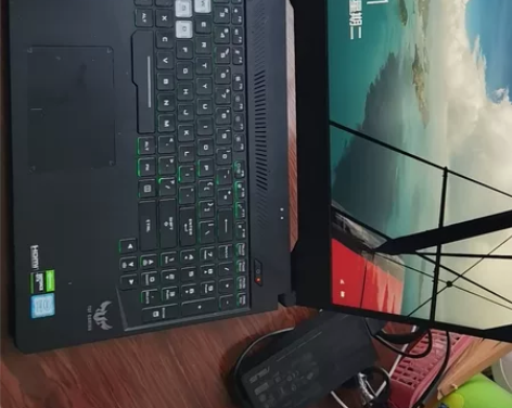 自用的华硕飞行堡垒7 外观:无磕碰无划痕无...