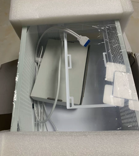 K88机箱青春版，全新的，本地自提。外地的...