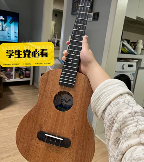 Tom尤克里里,正品,全新未拆封,琴身带有...
